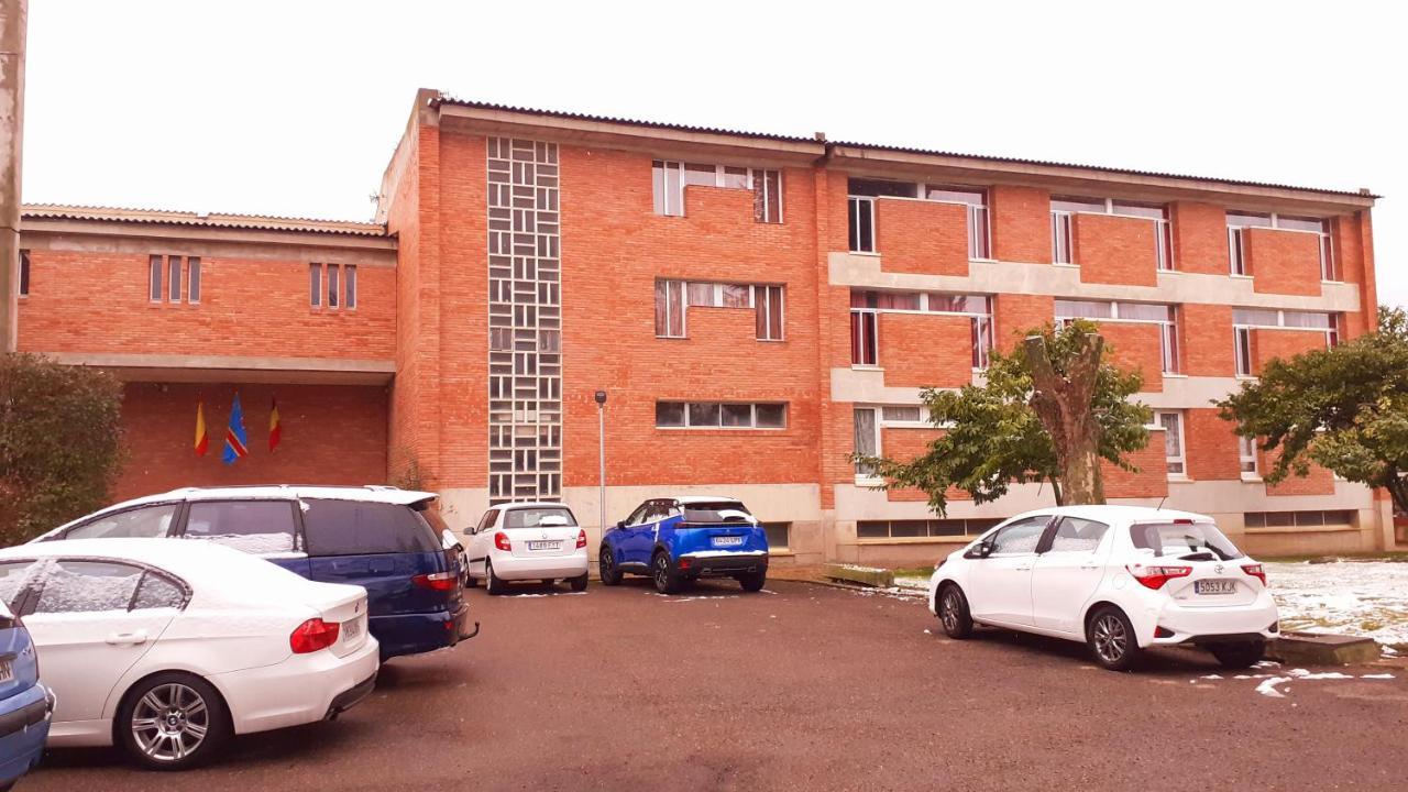 Residencia Diego Martinez Palência Exterior foto